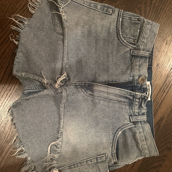 Women’s shorts - Picture 1 of 8